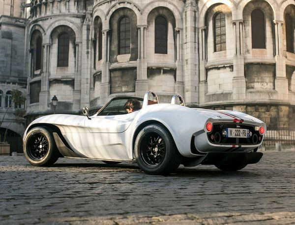 La Jannarelly Design-1 repose sur une structure tubulaire en acier/aluminium