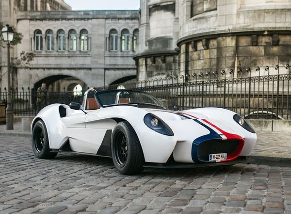 La Jannarelly Design-1 repose sur une structure tubulaire en acier/aluminium