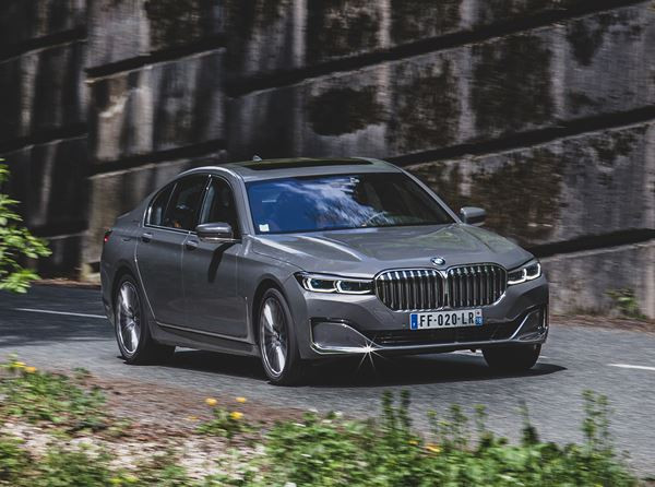 La berline de luxe revisitée BMW Série 7 affiche un caractère affirmé