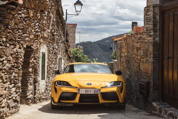 Toyota GR Supra: un coupé sportif biplace propulsé par un six cylindres de 340 ch
