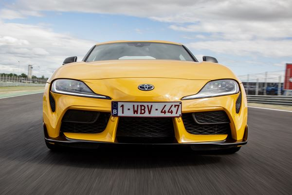 Toyota GR Supra: un coupé sportif biplace propulsé par un six cylindres de 340 ch