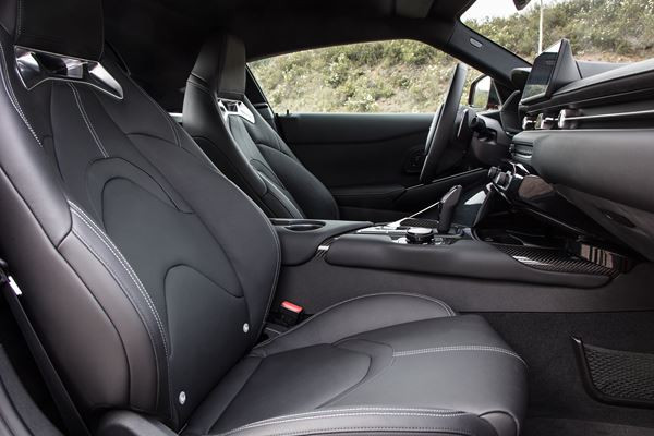 Toyota GR Supra: un coupé sportif biplace propulsé par un six cylindres de 340 ch