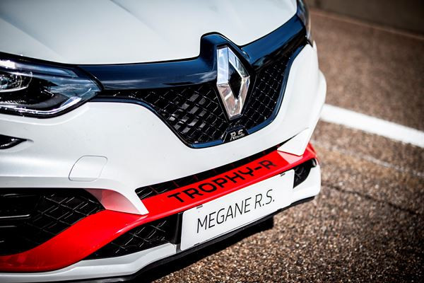 La Renault Mégane R.S. Trophy-R embarque un moteur 1.8 L de 300 ch