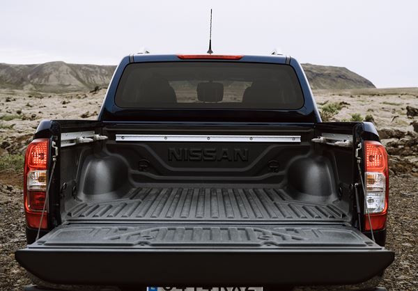 Le pick-up Nissan Navara revisité profite de davantage de charge utile
