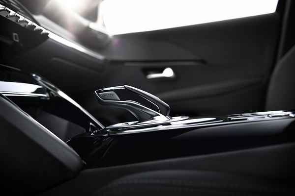Peugeot 208: une citadine au style distinctif affuté