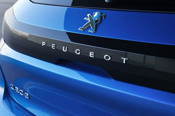 Peugeot e-208: une citadine électrique au style affuté