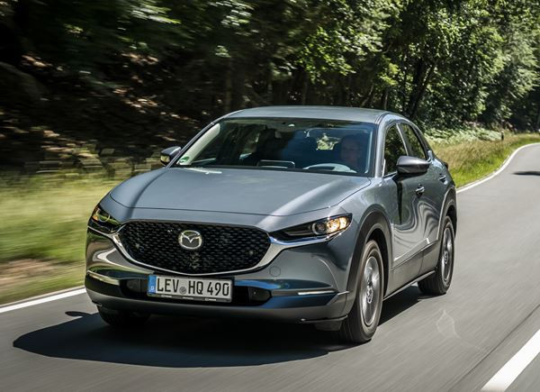 Mazda CX-30: un crossover compact aux proportions de SUV