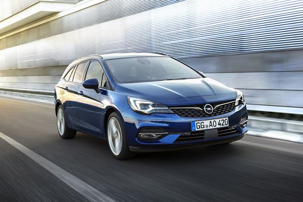 Opel Astra Sports Tourer restylée: un break compact aux motorisations modernes