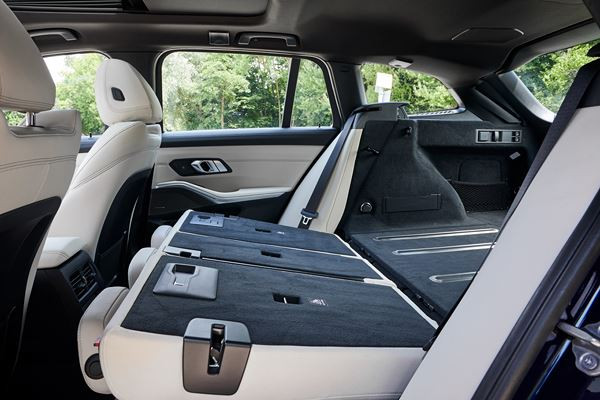 BMW Série 3 Touring: un break dynamique à l'allure athlétique