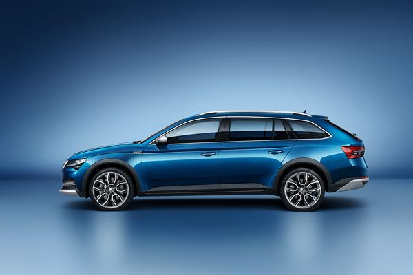 La Skoda Superb Scout off-road bénéficie d'une transmission intégrale