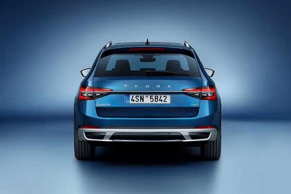 La Skoda Superb Scout off-road bénéficie d'une transmission intégrale