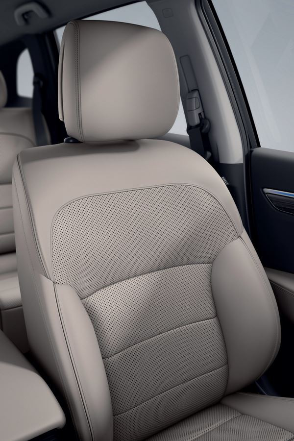 Le grand SUV Renault Koleos bénéficie d’un design extérieur plus affirmé