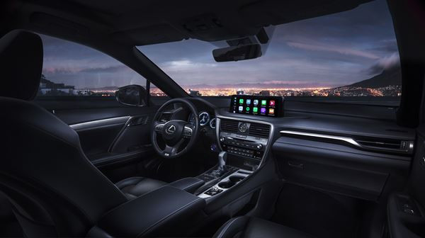 Le SUV Lexus RX restylé affiche une allure puissante et sportive