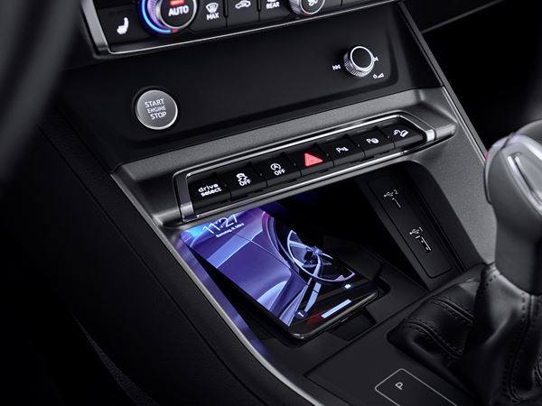 Le SUV coupé Audi Q3 Sportback se singularise par une ligne de toit plongeante