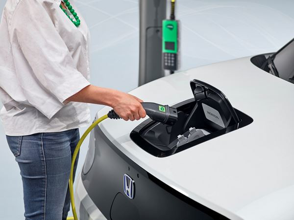 La Honda e électrique à roues arrière motrices en approche