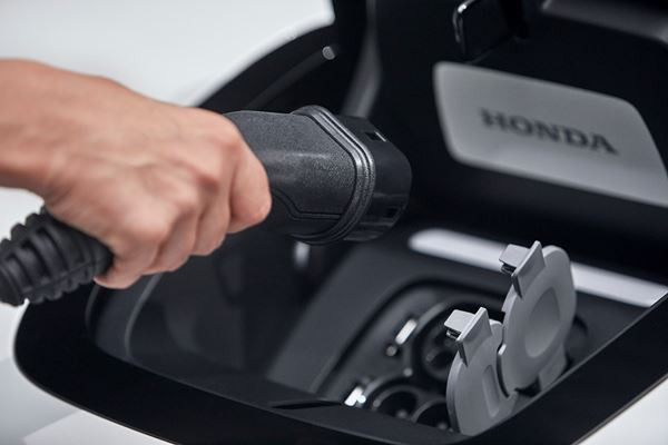 La Honda e électrique à roues arrière motrices en approche