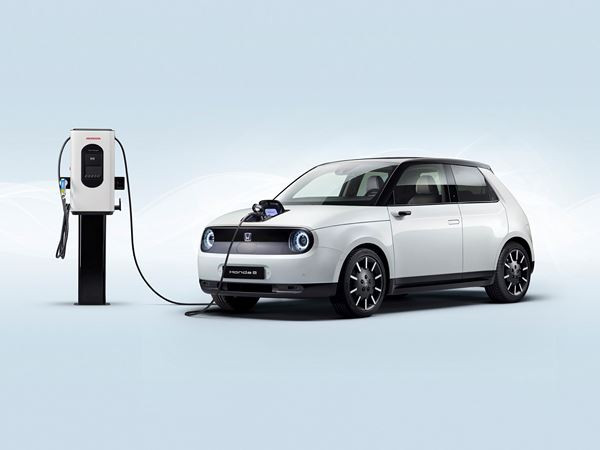 La Honda e électrique à roues arrière motrices en approche