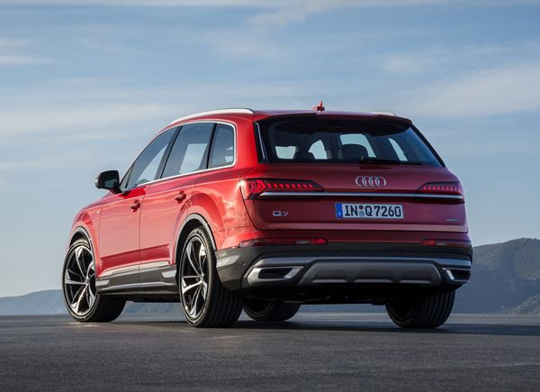 Le grand SUV Audi Q7 revisité affiche un style imposant