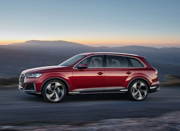 Le grand SUV Audi Q7 revisité affiche un style imposant