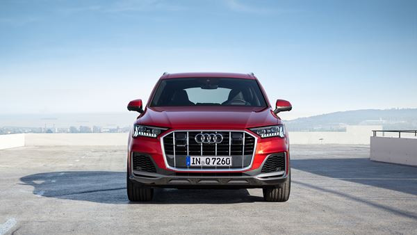 Le grand SUV Audi Q7 revisité affiche un style imposant