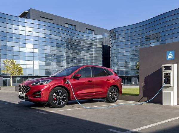 Le Ford Kuga hybride rechargeable délivre une puissance totale de 225 ch