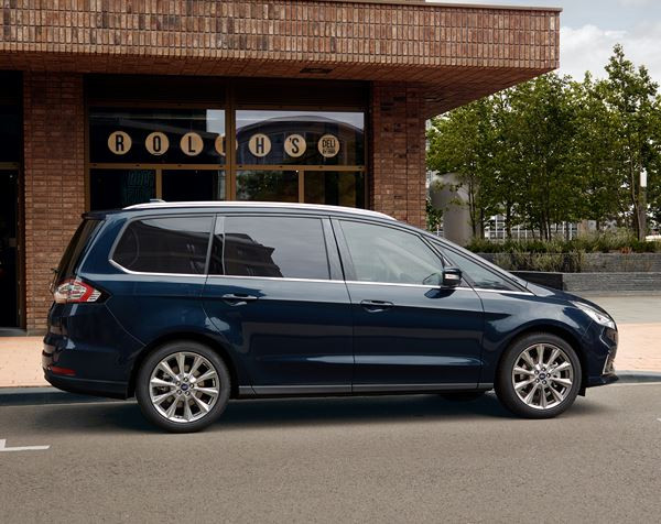 Le Ford Galaxy affiche un nouveau design avant