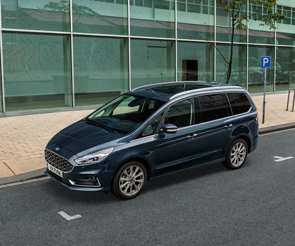 Le Ford Galaxy affiche un nouveau design avant