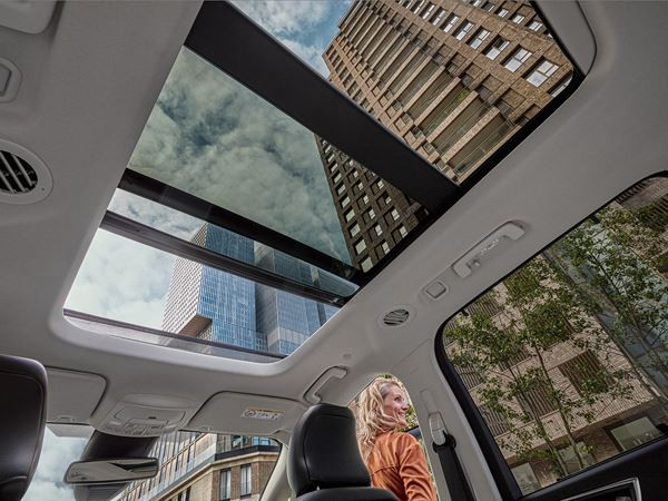 Le Ford Galaxy affiche un nouveau design avant