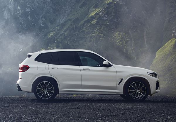 Le SAV de taille intermédiaire BMW X3 se décline en hybride rechargeable