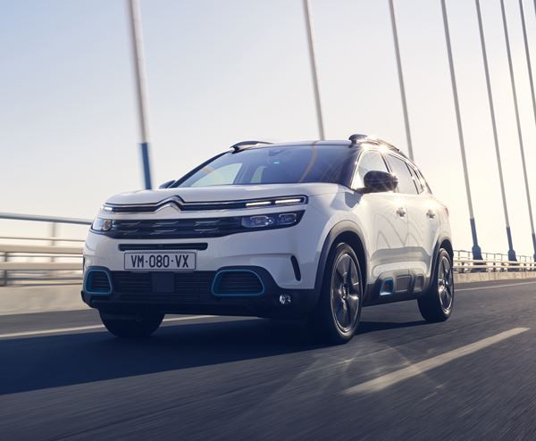 Le SUV Citroën C5 Aircross Hybrid peut parcourir 50 km en mode électrique