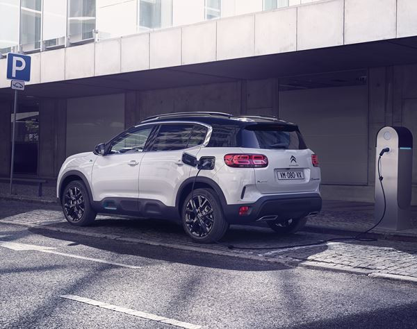 Le SUV Citroën C5 Aircross Hybrid peut parcourir 50 km en mode électrique