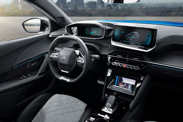 Le SUV électrique Peugeot e-2008 assure une autonomie de 310 km WLTP