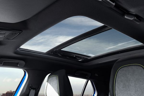 Le SUV électrique Peugeot e-2008 assure une autonomie de 310 km WLTP