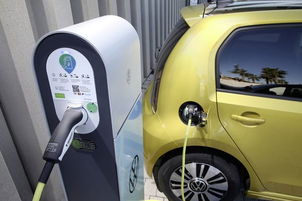 La Volkswagen e-up! électrique revendique une autonomie de 260 km