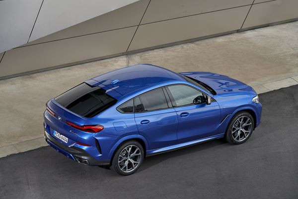 La troisième génération du SAC BMW X6 adopte des proportions athlétiques