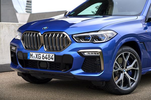 La troisième génération du SAC BMW X6 adopte des proportions athlétiques