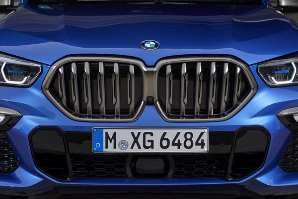 La troisième génération du SAC BMW X6 adopte des proportions athlétiques