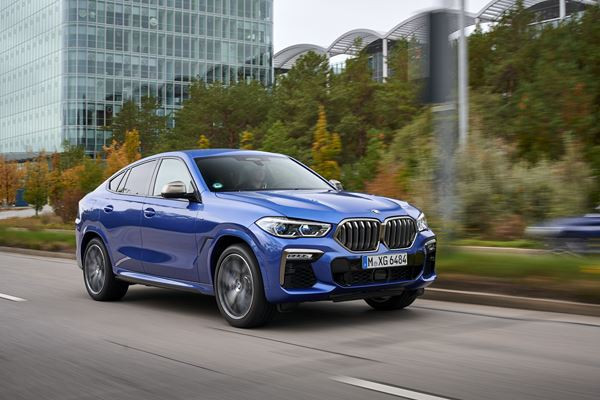 La troisième génération du SAC BMW X6 adopte des proportions athlétiques