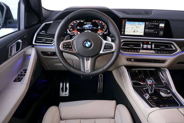 La troisième génération du SAC BMW X6 adopte des proportions athlétiques
