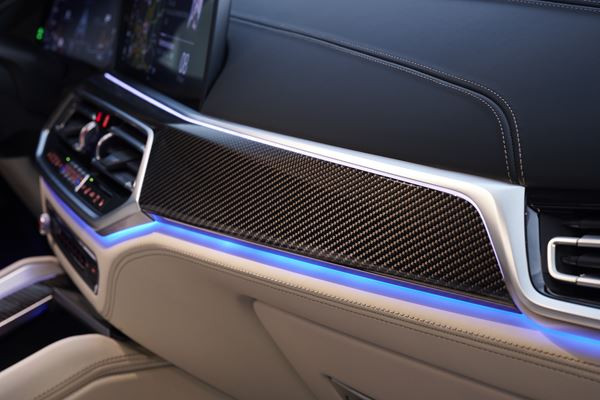 La troisième génération du SAC BMW X6 adopte des proportions athlétiques