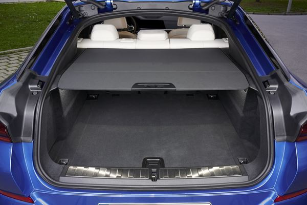 La troisième génération du SAC BMW X6 adopte des proportions athlétiques