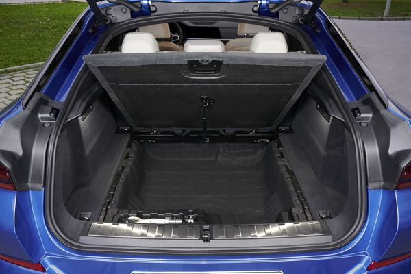 La troisième génération du SAC BMW X6 adopte des proportions athlétiques