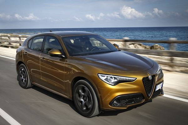 Le SUV sportif Alfa Romeo Stelvio s'offre un enrichissement technologique