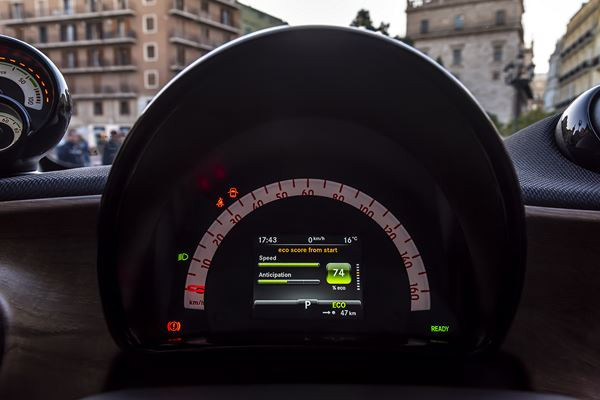 La smart EQ forfour s'offre un design extérieur légèrement remanié