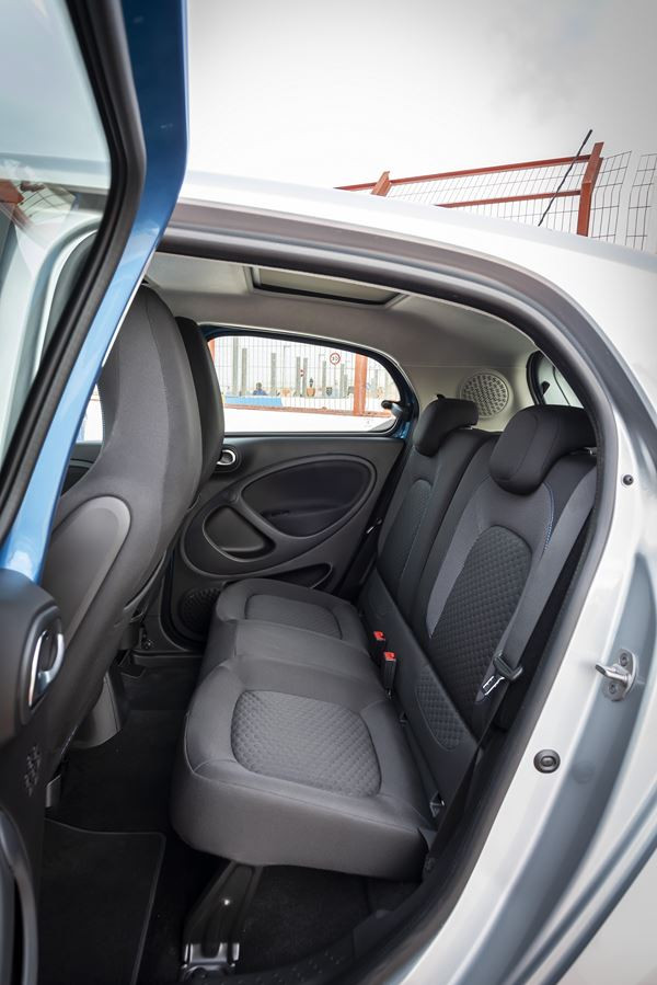 La smart EQ forfour s'offre un design extérieur légèrement remanié