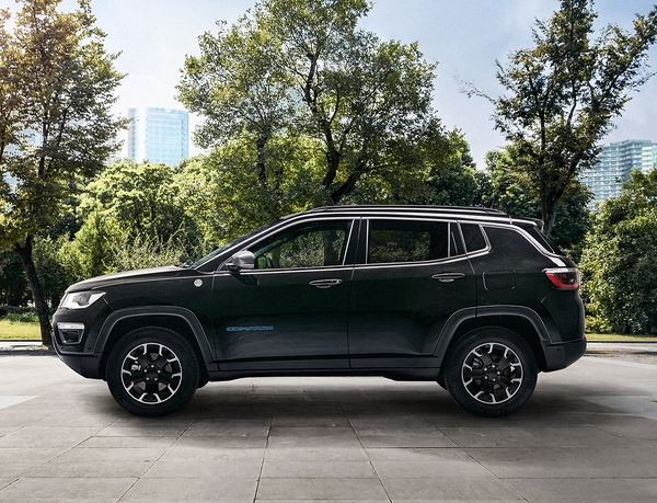 La Jeep Compass plug-in hybride affiche une autonomie électrique jusqu'à 50 km