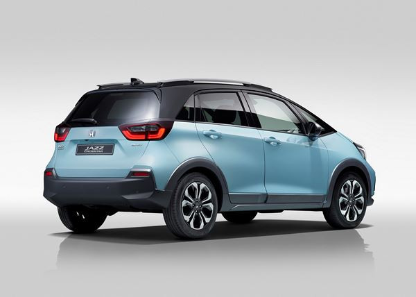 Le crossover Honda Jazz Crosstar hybride embarque deux moteurs électriques
