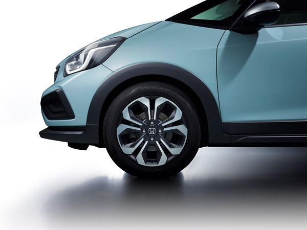 Le crossover Honda Jazz Crosstar hybride embarque deux moteurs électriques