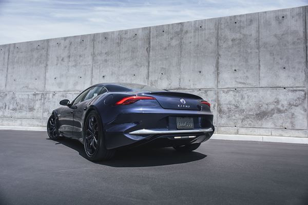 La Karma Revero électrique est propulsée par deux moteurs électriques