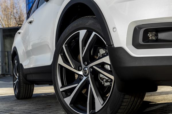 Le Volvo XC40 hybride rechargeable T5 Recharge parcourt jusqu'à 50 km en électrique